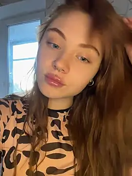 LunaMillie online show from May 30, 2026, 4:37 pm