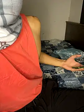 Snapshot of SIZZLER_1100 chatting on October 6, 2025, 2:25 pm SIZZLER 1100 online show from October 6, 2025, 2:25 pm