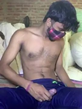 Snapshot of uniquesexyboy5689 chatting on May 17, 2026, 4:21 am uniquesexyboy5689 online show from May 17, 2026, 4:21 am