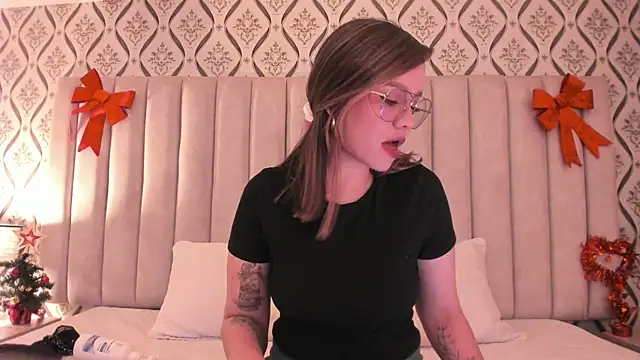 Sky Junne online show from November 30, 2025, 6:12 pm