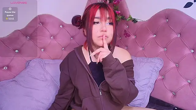 sophiievv online show from September 20, 2025, 8:10 pm