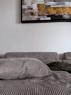 Chffbhf online show from December 20, 2025, 4:14 pm