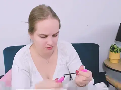 AliceCrazy69 online show from January 6, 2026, 10:08 am