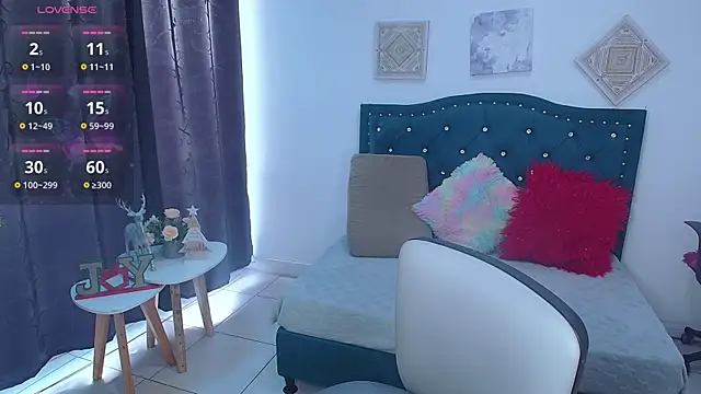 IamBunny f w online show from December 22, 2025, 1:41 pm