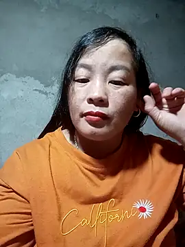 ningchun20 online show from November 3, 2025, 1:56 pm