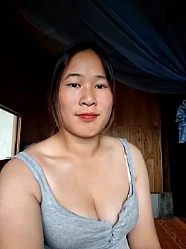 ALIENHR38 online show from September 29, 2025, 1:33 am