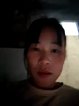 ALIENHR38 online show from October 8, 2025, 1:20 pm