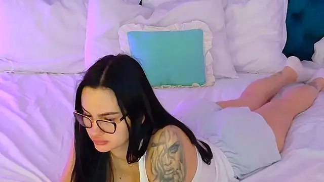 LexieRosse online show from February 16, 2026, 7:04 am