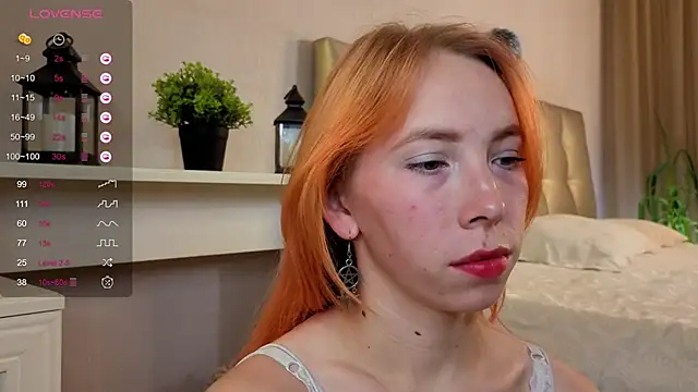 JuliannaWenger online show from September 21, 2025, 4:52 pm