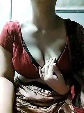 Hottestgirll online show from September 23, 2025, 9:51 pm