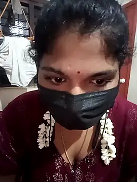 swetha01430 online show from September 25, 2025, 4:11 pm