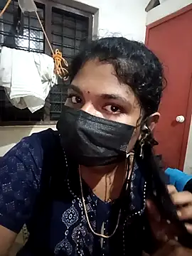 swetha01430 online show from September 30, 2025, 4:23 pm