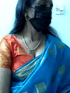 Snapshot of mallu-reshma chatting on September 9, 2025, 9:31 am mallu-reshma online show from September 9, 2025, 9:31 am