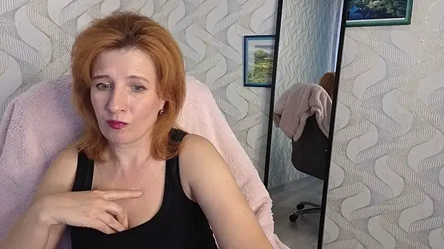 Snapshot of Elannaria chatting on September 19, 2025, 3:45 pm Elannaria online show from September 19, 2025, 3:45 pm