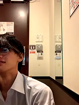 Snapshot of nowariwish chatting on October 6, 2025, 5:21 pm nowariwish online show from October 6, 2025, 5:21 pm