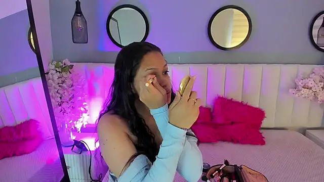 Mila Hank  online show from November 27, 2025, 12:29 pm