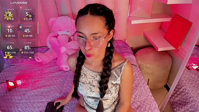 Annie  2 online show from December 4, 2025, 3:05 am