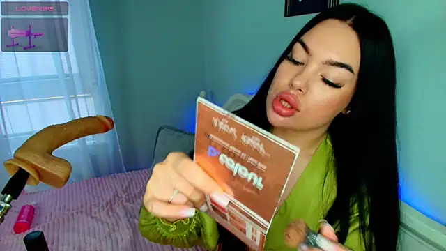 Snapshot of katerine_Monroe chatting on November 30, 2025, 6:17 am katerine Monroe online show from November 30, 2025, 6:17 am