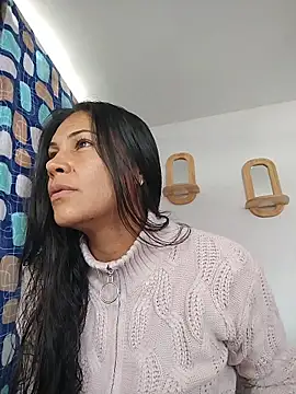 Snapshot of KittyHoleshot87 chatting on February 9, 2026, 4:00 pm KittyHoleshot87 online show from February 9, 2026, 4:00 pm