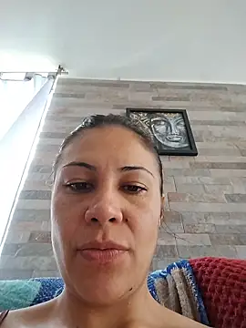 KittyHoleshot87 online show from April 14, 2026, 2:23 pm