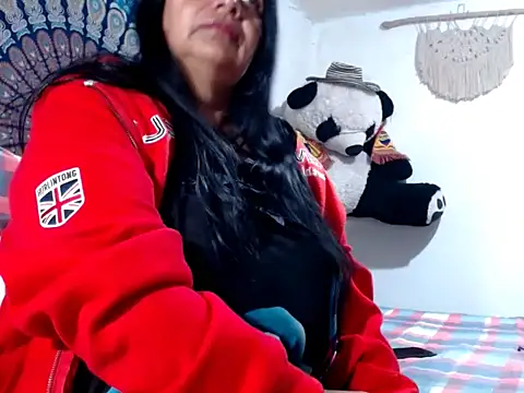 Big Lola  online show from October 19, 2025, 11:05 pm