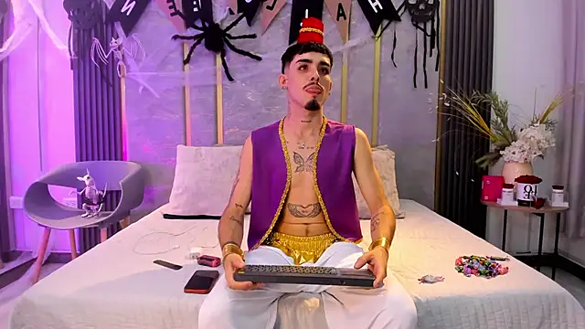 NikoStone  online show from October 31, 2025, 4:24 am