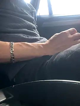 Snapshot of bmwe71 chatting on September 16, 2025, 10:38 am bmwe71 online show from September 16, 2025, 10:38 am