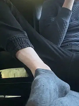 Snapshot of bmwe71 chatting on September 26, 2025, 10:08 am bmwe71 online show from September 26, 2025, 10:08 am