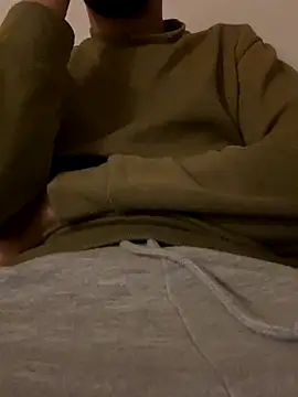 Snapshot of bmwe71 chatting on October 14, 2025, 9:26 pm bmwe71 online show from October 14, 2025, 9:26 pm