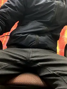 Snapshot of bmwe71 chatting on January 7, 2026, 2:41 pm bmwe71 online show from January 7, 2026, 2:41 pm