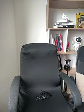 Snapshot of Sophie_Dreamss chatting on February 28, 2026, 8:43 pm Sophie Dreamss online show from February 28, 2026, 8:43 pm