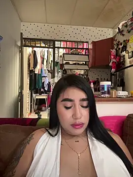 Snapshot of Sophie_Dreamss chatting on May 19, 2026, 8:37 pm Sophie Dreamss online show from May 19, 2026, 8:37 pm