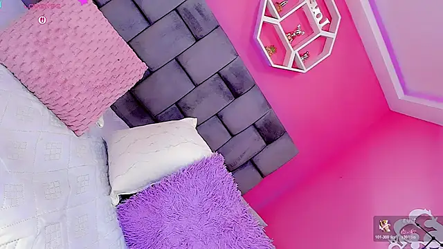 Snapshot of Nauthy_girl chatting on February 28, 2026, 1:01 pm Nauthy girl online show from February 28, 2026, 1:01 pm