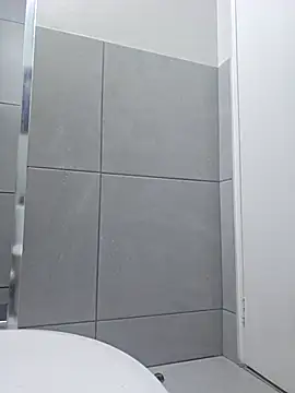 trickyOne online show from November 24, 2025, 7:57 pm