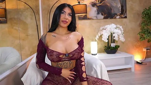 Snapshot of AishaaDevoe chatting on October 30, 2025, 6:41 pm AishaaDevoe online show from October 30, 2025, 6:41 pm