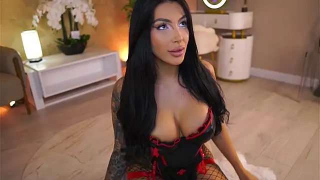 Snapshot of AishaaDevoe chatting on October 31, 2025, 6:42 pm AishaaDevoe online show from October 31, 2025, 6:42 pm