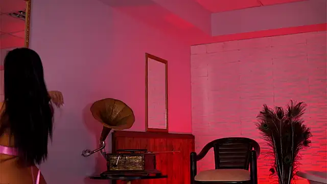 Snapshot of AishaaDevoe chatting on December 2, 2025, 8:04 pm AishaaDevoe online show from December 2, 2025, 8:04 pm