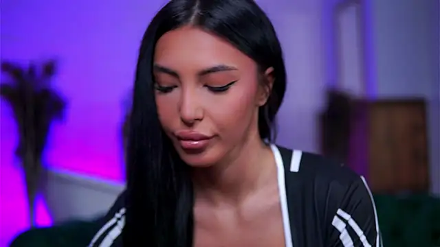 Snapshot of AishaaDevoe chatting on January 11, 2026, 9:09 pm AishaaDevoe online show from January 11, 2026, 9:09 pm