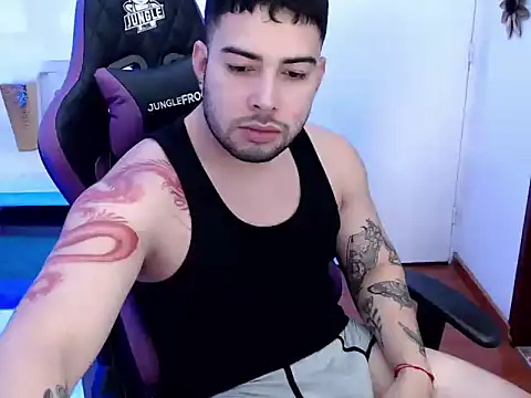 baby mateo online show from November 30, 2025, 11:42 pm