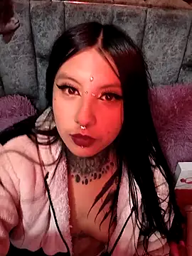 missashlyrosette online show from September 10, 2025, 2:22 am