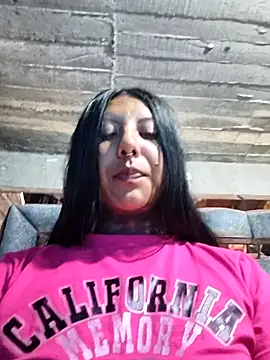 missashlyrosette online show from November 30, 2025, 7:07 pm