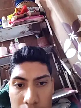 aispuro8505 online show from October 19, 2025, 6:03 am