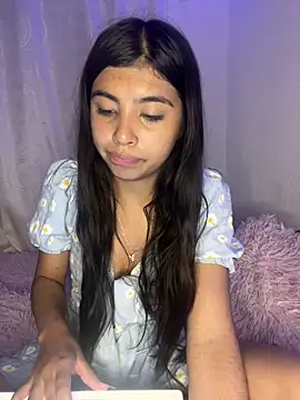 Snapshot of DianeSuns_ chatting on February 13, 2026, 3:57 am DianeSuns online show from February 13, 2026, 3:57 am