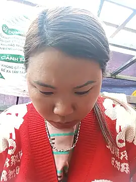 may-squirl online show from December 22, 2025, 2:41 am