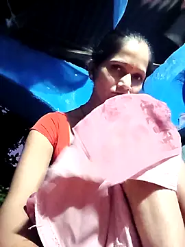 Jooli xx online show from September 14, 2025, 1:21 pm