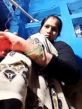 Jooli xx online show from January 17, 2026, 3:50 pm