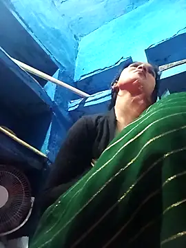 Jooli xx online show from February 15, 2026, 3:53 pm