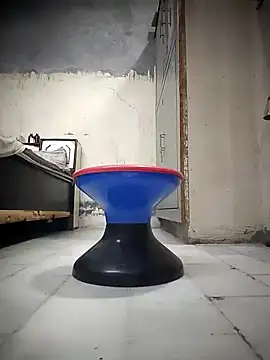 Snapshot of johnysinsr chatting on September 17, 2025, 4:25 am johnysinsr online show from September 17, 2025, 4:25 am