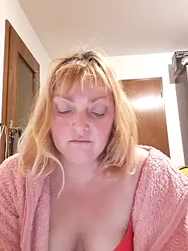 Snapshot of LiluLiluLilu chatting on October 18, 2025, 7:36 pm LiluLiluLilu online show from October 18, 2025, 7:36 pm