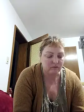 Snapshot of LiluLiluLilu chatting on February 16, 2026, 5:53 pm LiluLiluLilu online show from February 16, 2026, 5:53 pm